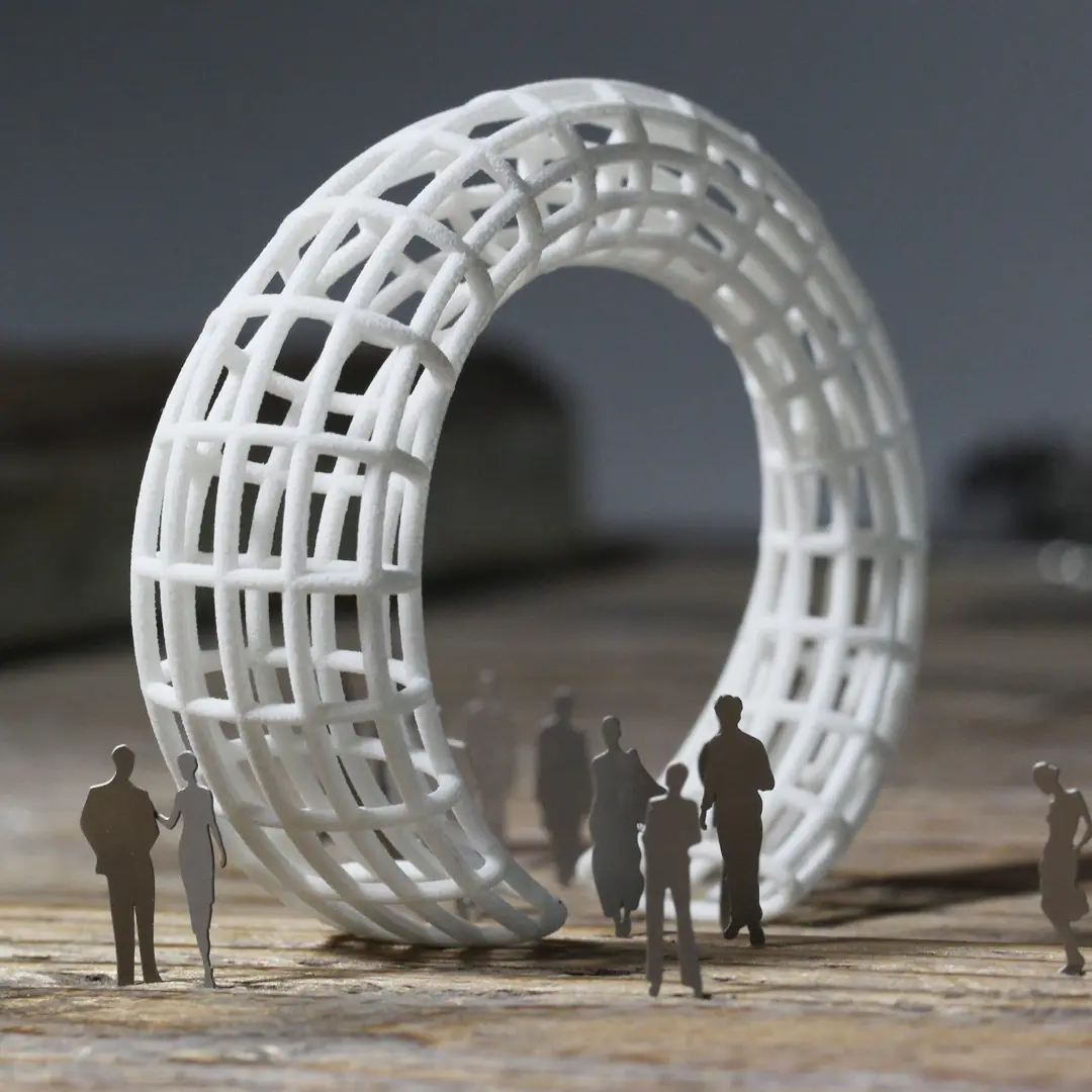 weiße Armspange im architektur Stil, 3D gedruckt